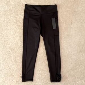 NWT Mono b Capri Leggings Pockets and Ankle Bows